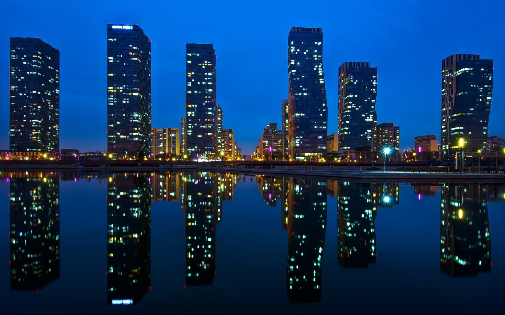 火箭更新球员个人数据页面提升球迷互动体验，火箭球队球员