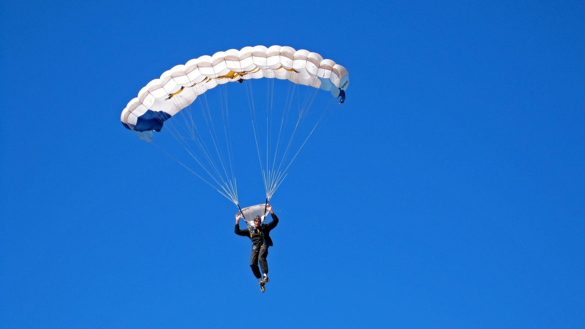 青训系统标准逐步完善,建设高水平足球人才培养基地成为行业重点